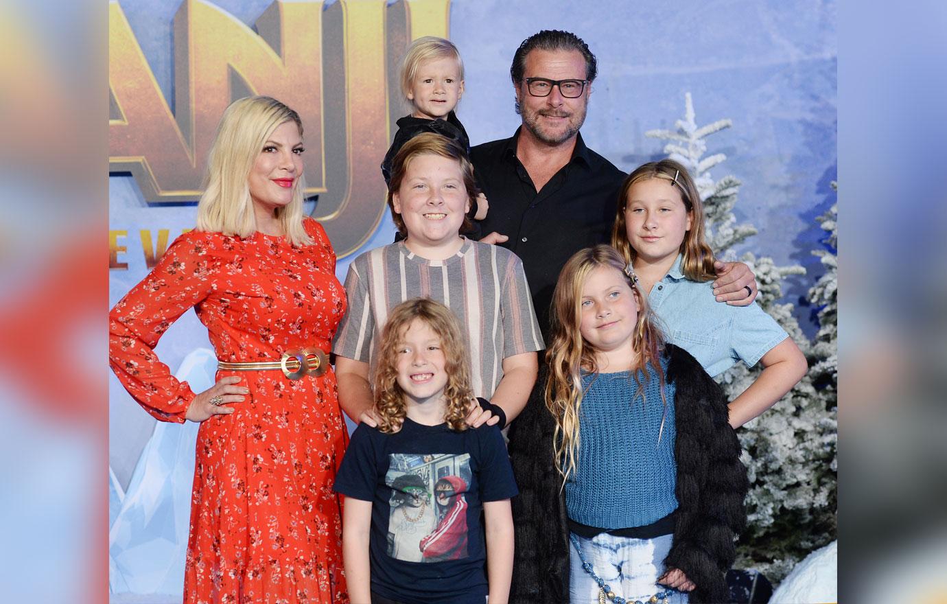 Dean McDermott Spotted Moving Boxes Out of Home Amid Tori Spelling Divorce