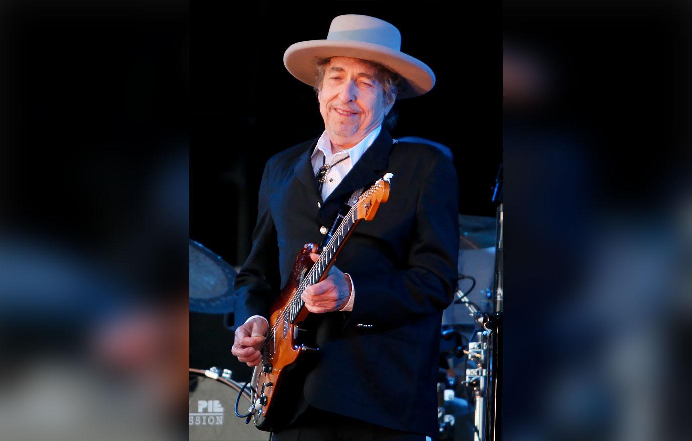 bob dylan lawyer sexual assault  year old accused r