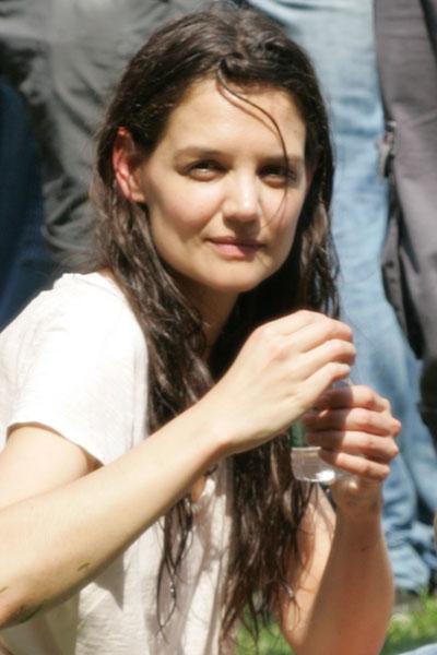 Katie Holmes Stars Without Makeup 2013