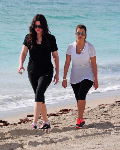 //kourtney khloe kardashian beach workout