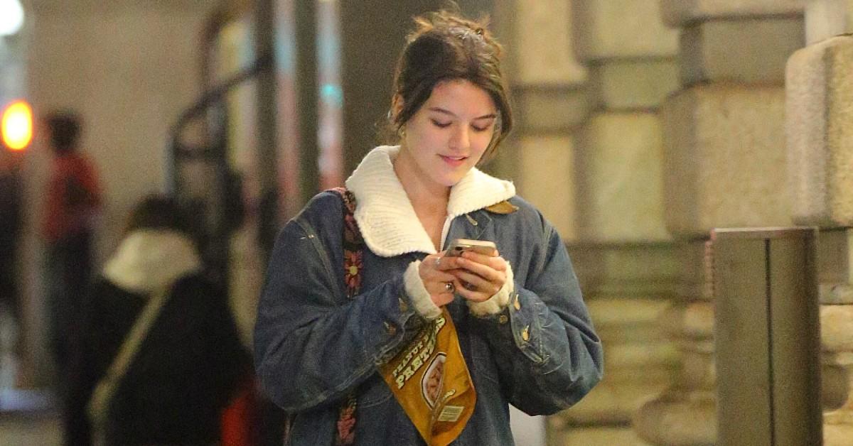 suri cruise phone