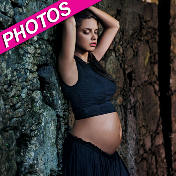 //pirelli calendar pregnant model