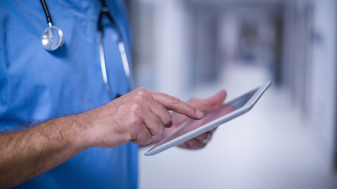 organizing family healthcare information and provider questions for access