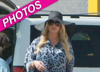//jessica simpson mexico pregnant