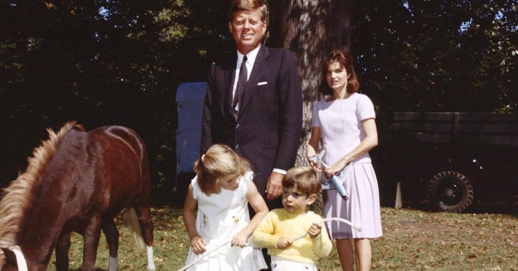 Book Claims JFK Murdered Over Affair With Socialite