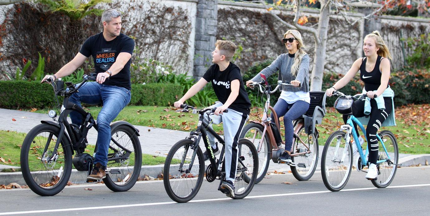 ‘Flip or Flop’ star Christina El Moussa rides bikes on Christmas with new husband Ant.