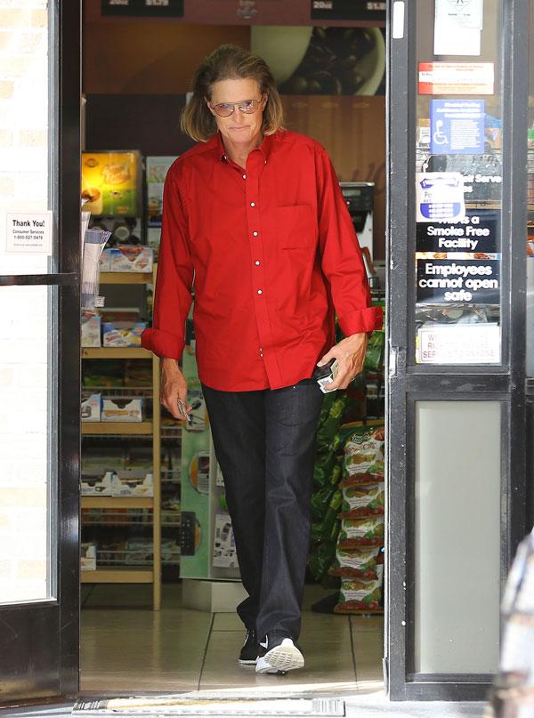 Bruce Jenner Regrets Uncomfortable Photos