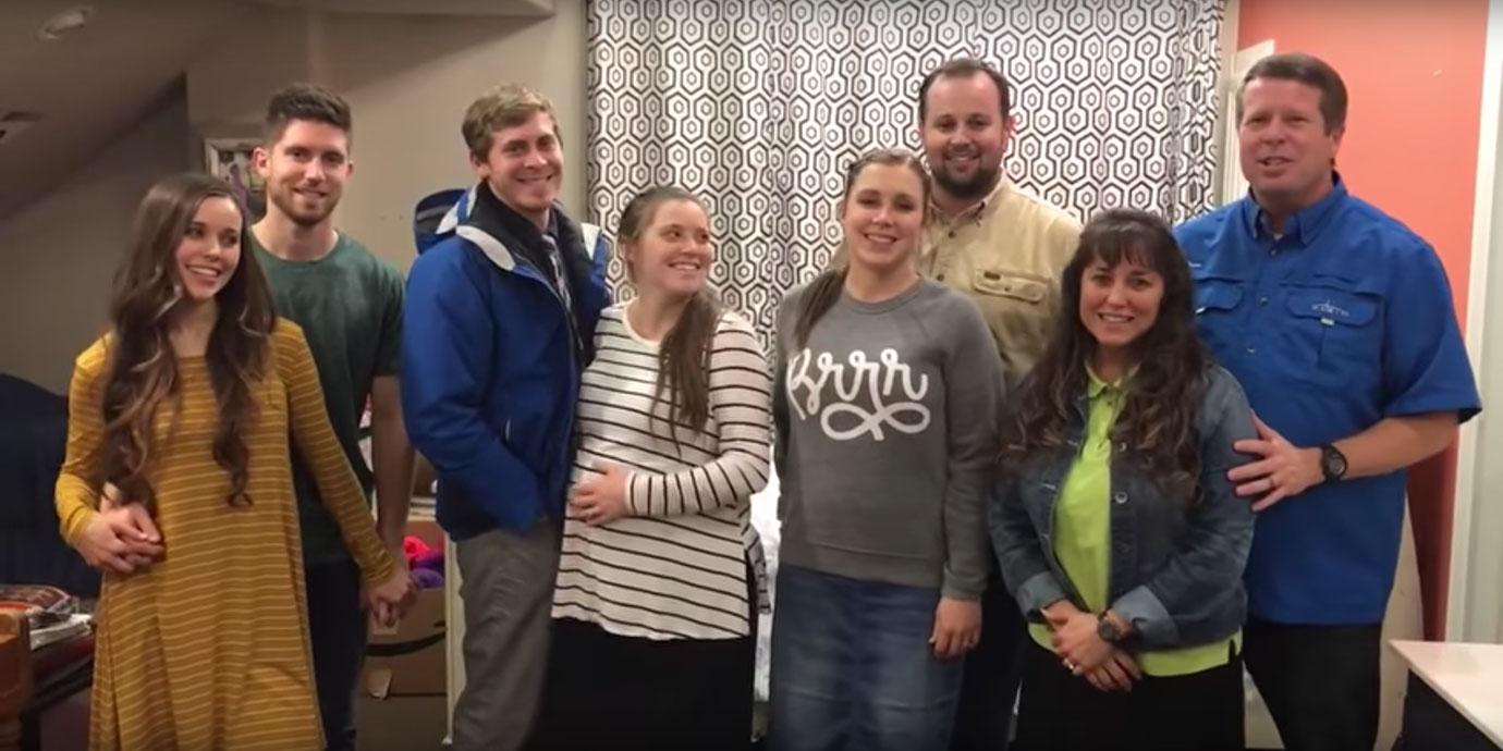 //josh duggar wife anna unhappy anniversary celebration