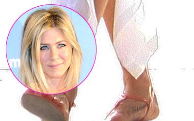 //inf_jennifer_aniston_wears__ _