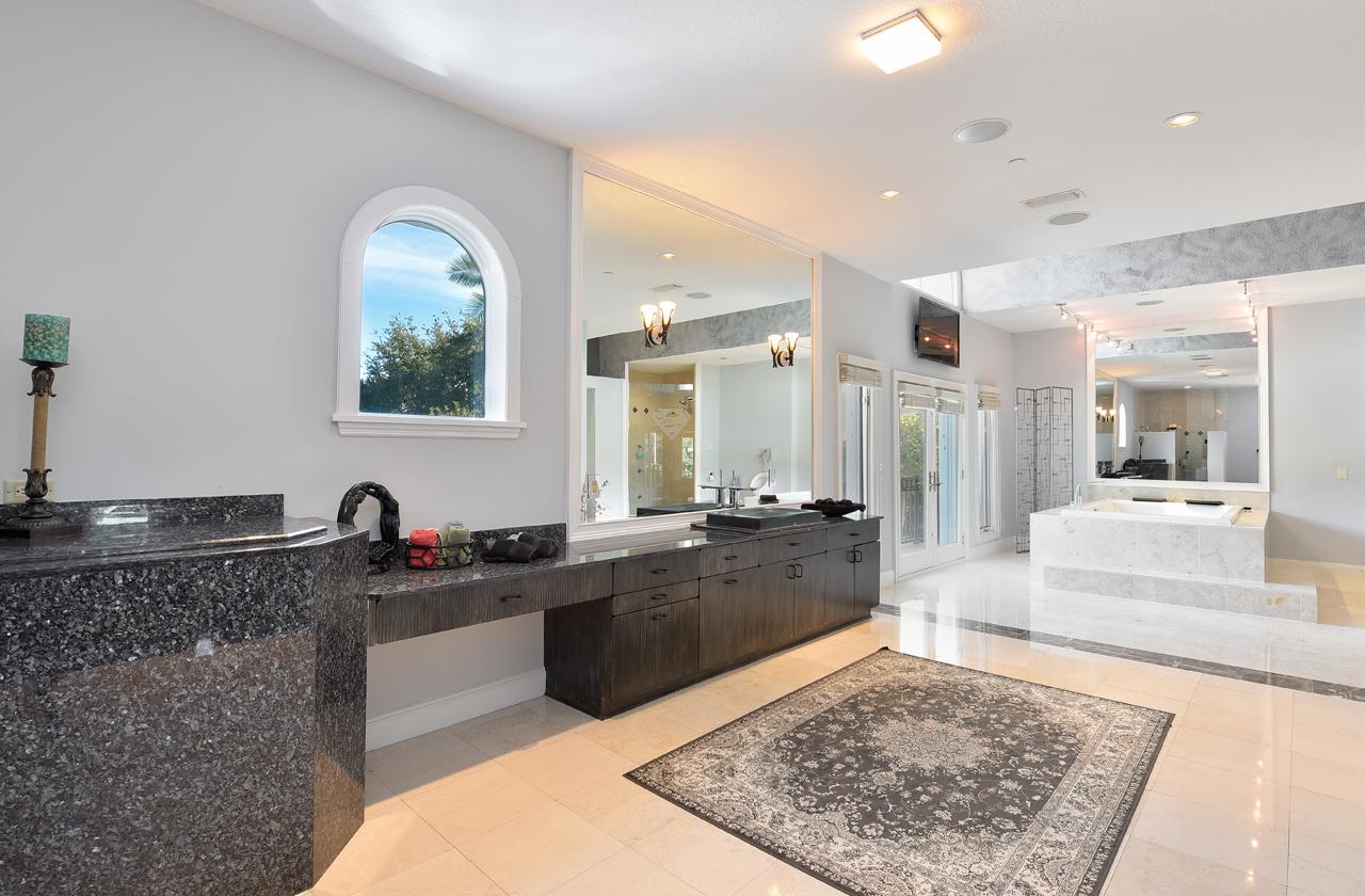 Shaquille O’Neal Selling Florida Compound For $22 Million