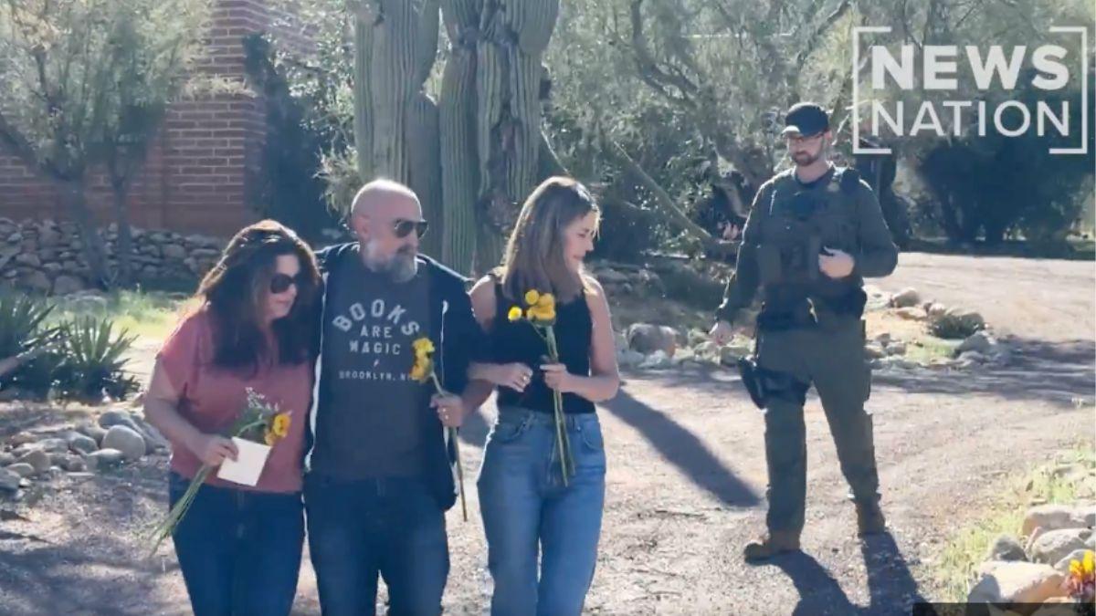 Photo of Savannah Guthrie, Tommasso Cioni and Annie Guthrie