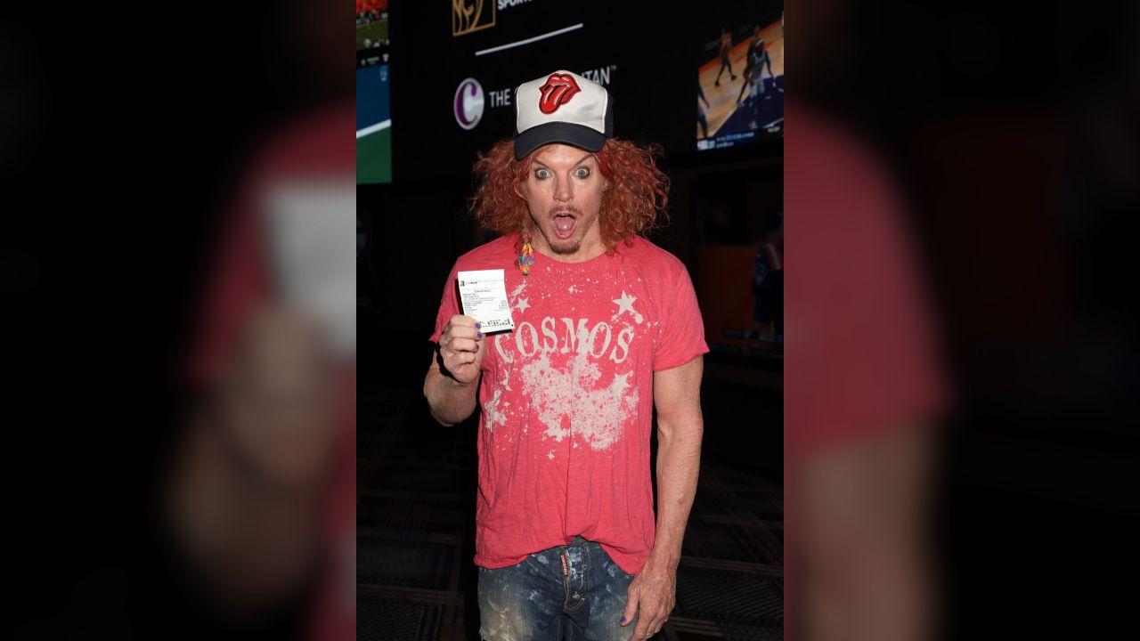 Carrot Top allegedly agreed to a confidential settlement with DeFazio. 