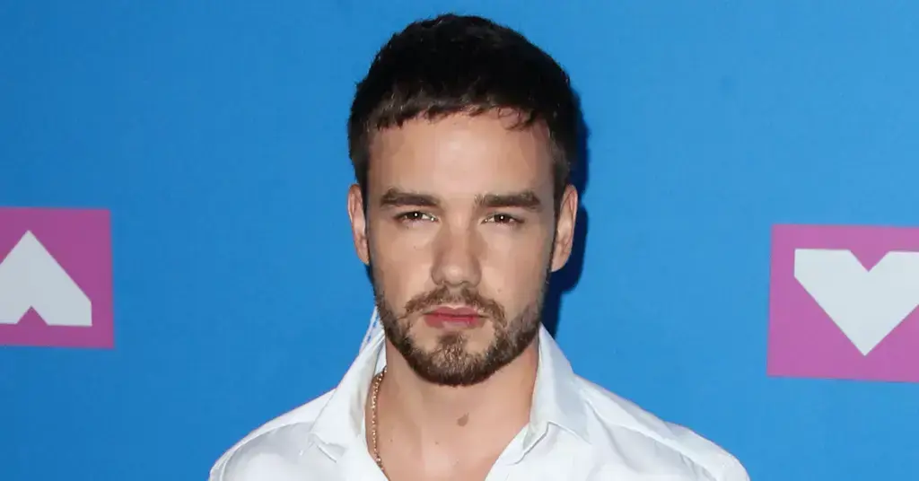 liam paynes funeral list stars sing tragic body brought home family