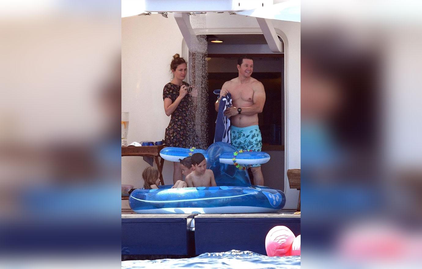 Mark Wahlberg shirtless family vacation