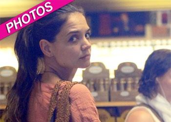 //katie holmes grocery shops sn