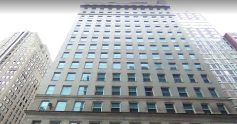 Woman Leaps To Death From 18th Floor Rooftop Bar New York