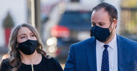 Josh Duggar Signs Secret Message To Wife Anna After Being Sentenced