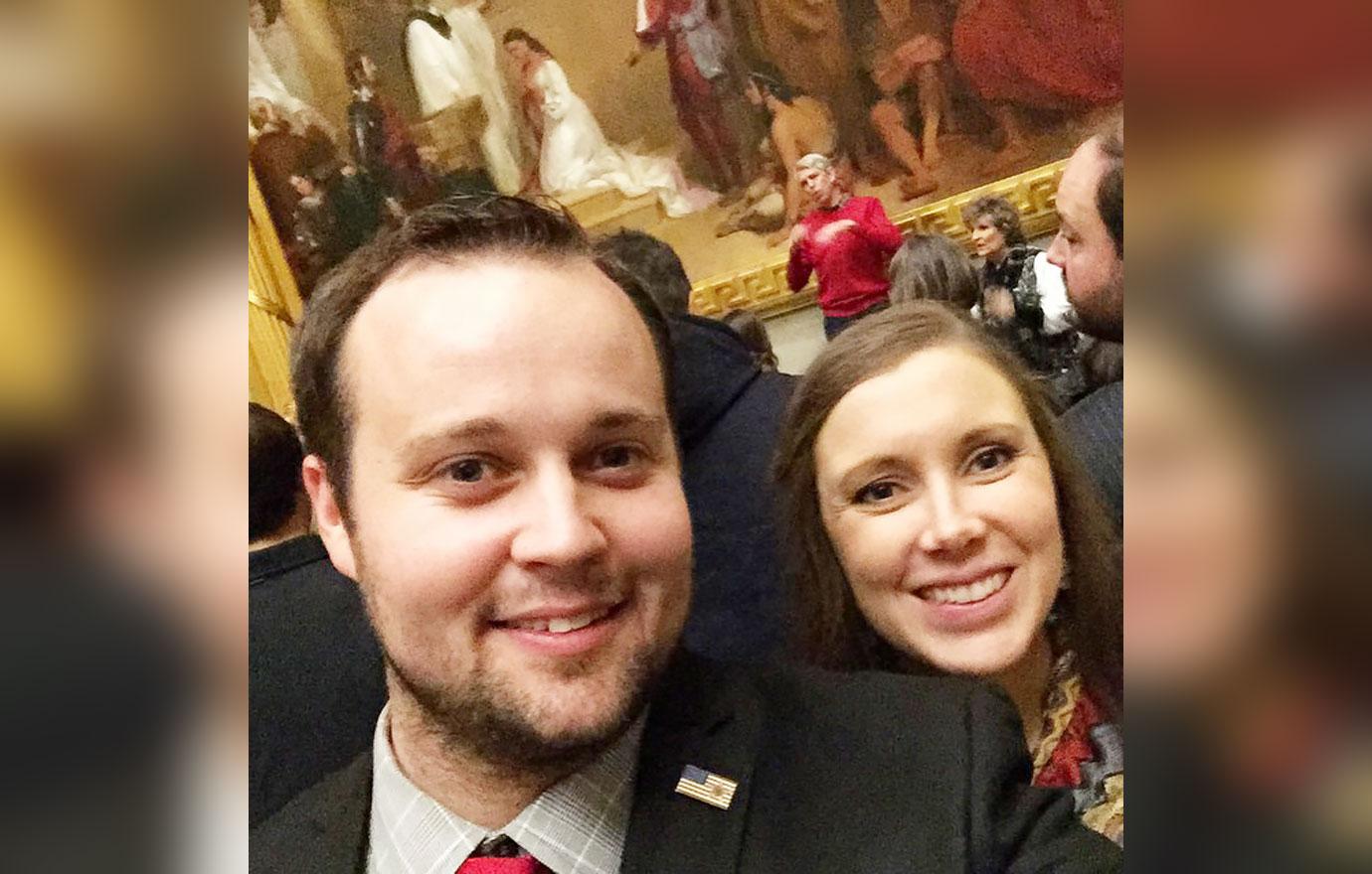 josh duggar wife anna pregnant arrived to court hearing jail r