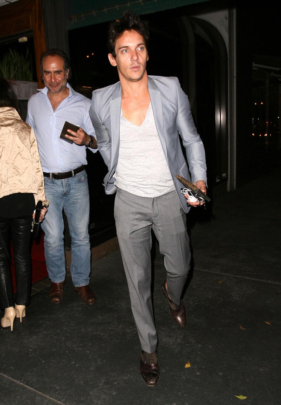 Hot Mess Match Point Star Jonathan Rhys Meyers Spotted On Drunken 