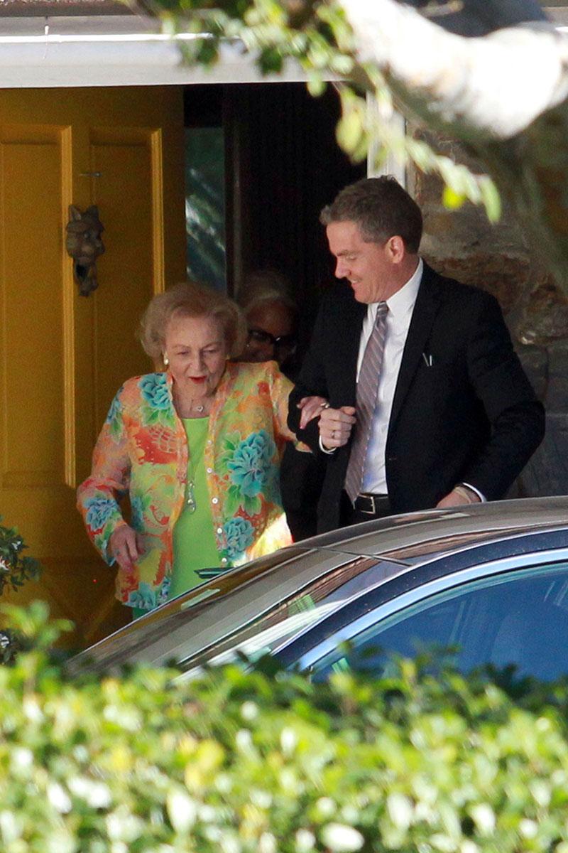 //betty white dying claims birthday