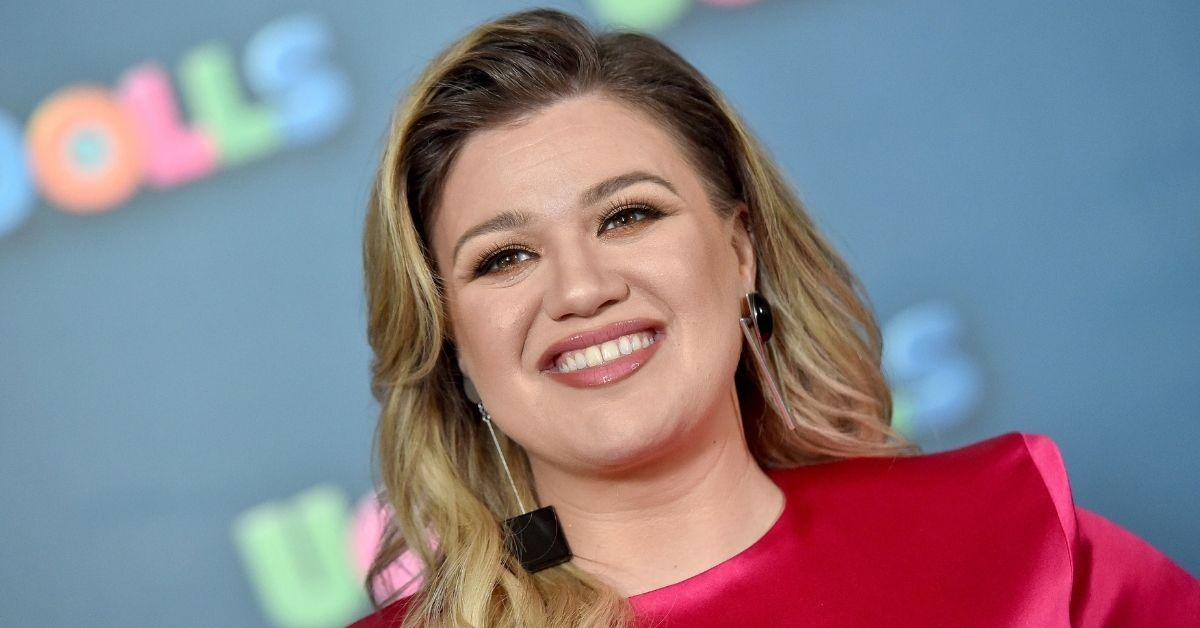 Kelly Clarkson Quits 'The Voice' To Spend More Time With Kids