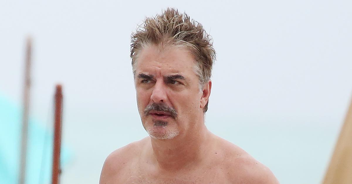 chris noth christmas alone family nowhere seen following sexual assault allegations r