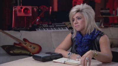 //long island medium fraud photos