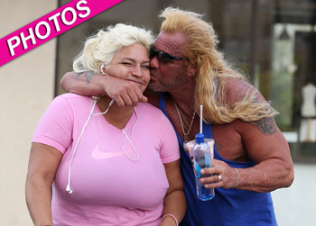 //dog bounty hunter wife tan