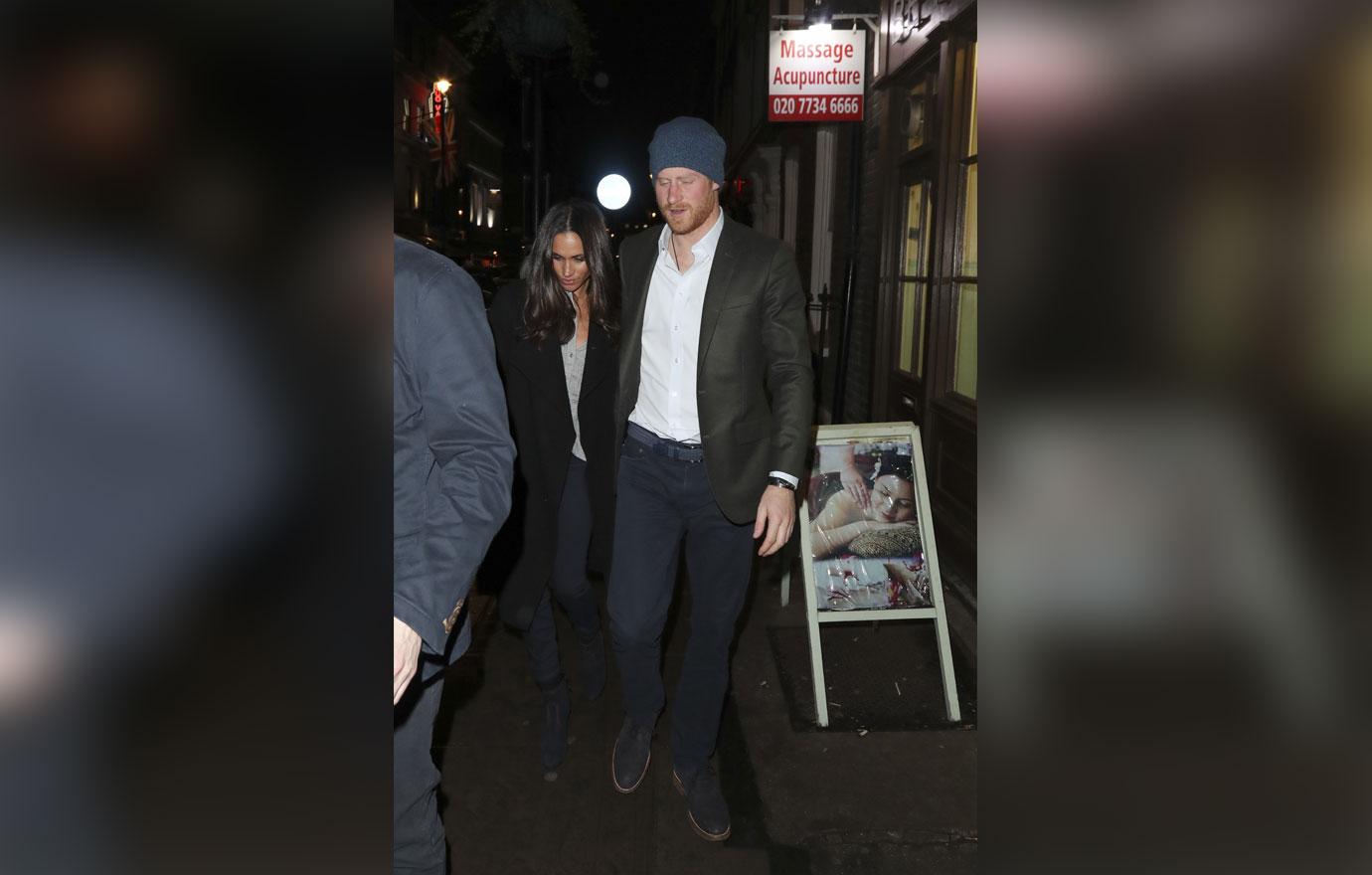 rince Harry Meghan Markle Dating Holding Hands Pics