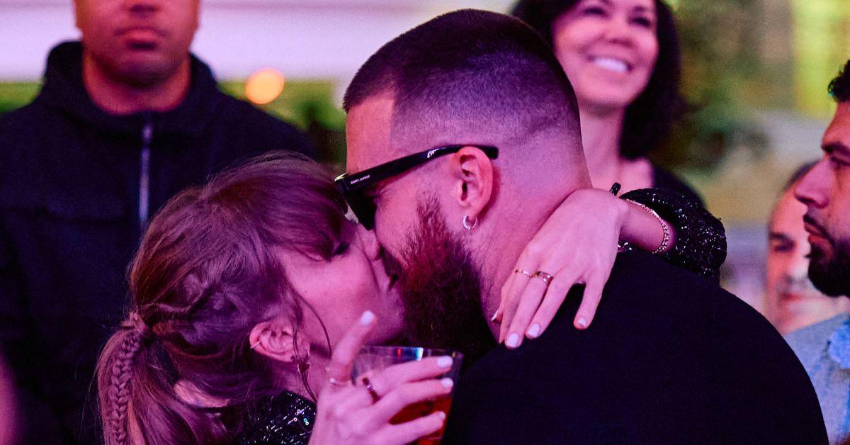 Picture of Travis Kelce and Taylor Swift