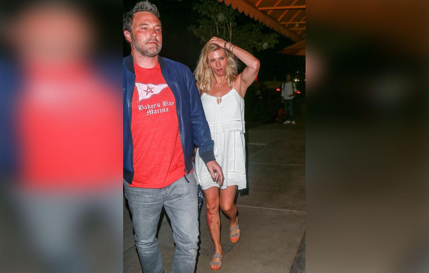 Ben affleck lindsay shookus date booze