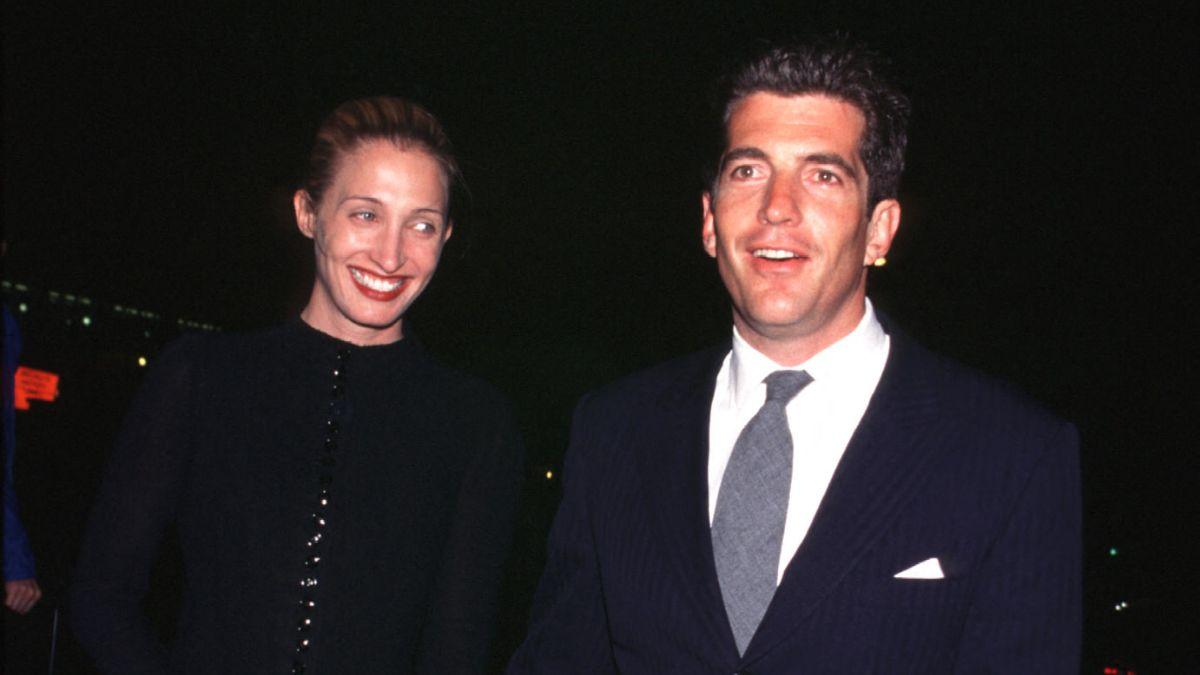 Photo of John F. Kennedy Jr. and Carolyn Bessette