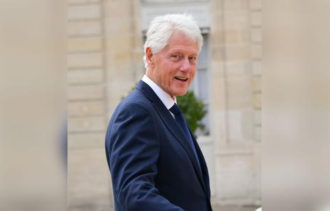 Bill Clinton Spotted In Deep Conversation With Former Friend Of Sex