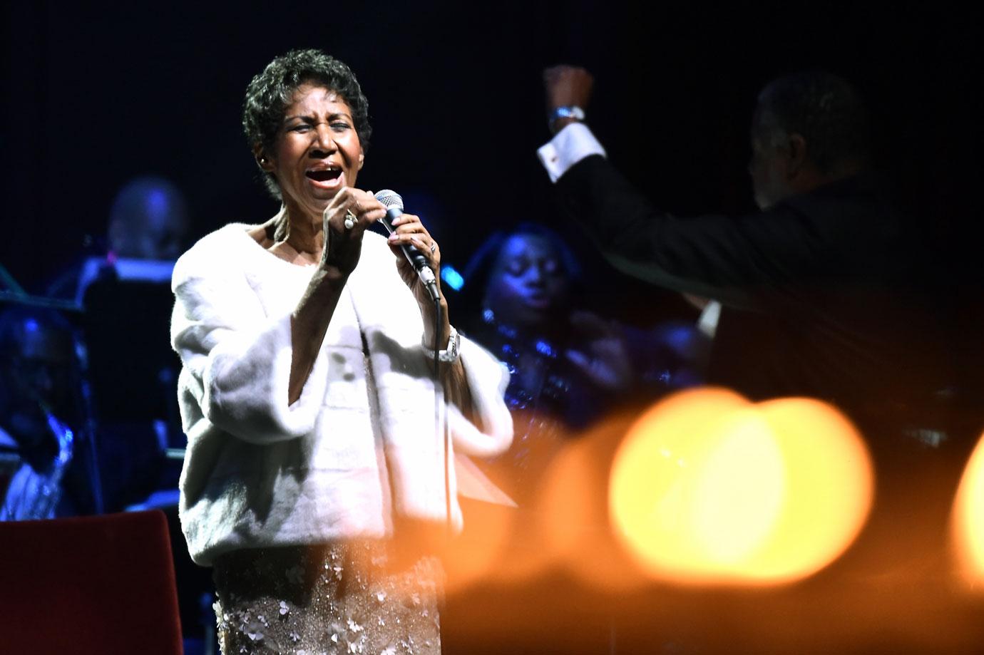 //aretha frankline dead cancer secret surgeries health crisis past