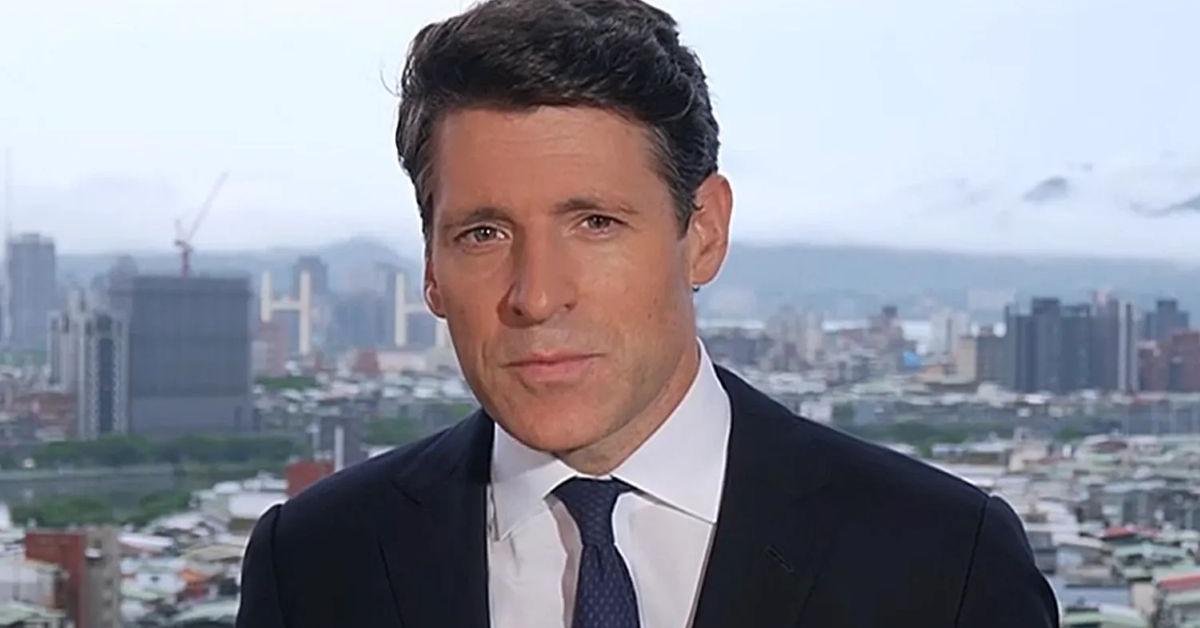 CBS Anchor Tony Dokoupil Abruptly Halts Live Broadcast After Medical Emergency Erupts Behind the Scenes During Trump China Coverage
