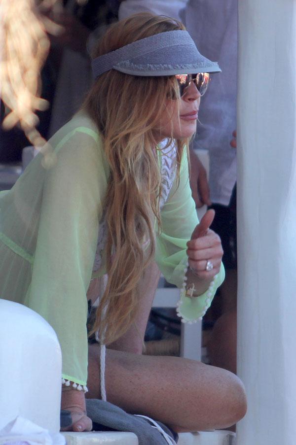 Lindsay Lohan Bikini Photos -- ‘Mean Girls’ Star Shows Off In Two-Piece In Mykonos, Greece