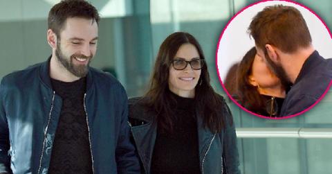 //courteney cox johnny mcdaid pda after bff jennifer aniston split pp