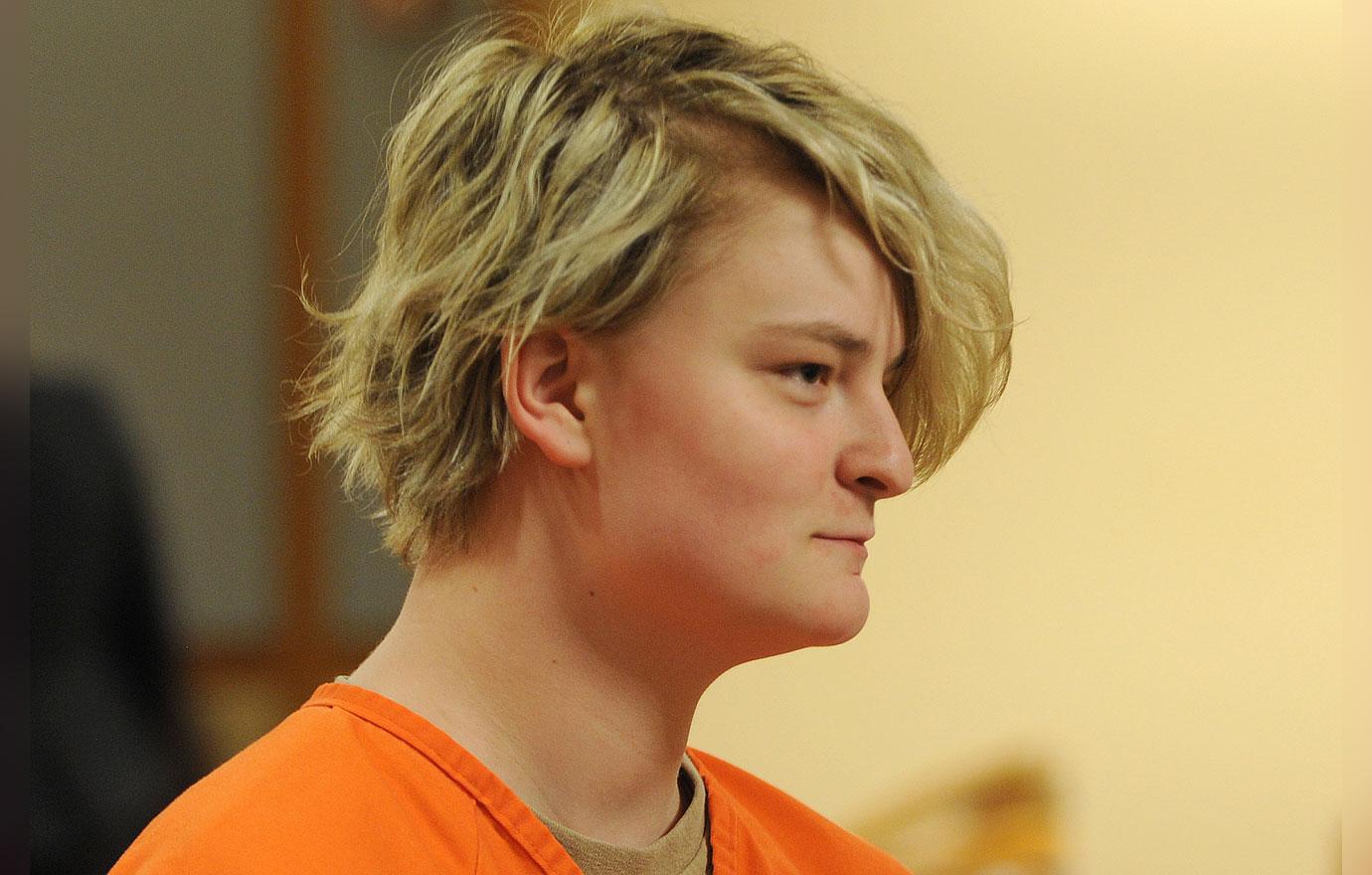 alaska woman pleads guilty to murdering best friend for  million promised by online catfish