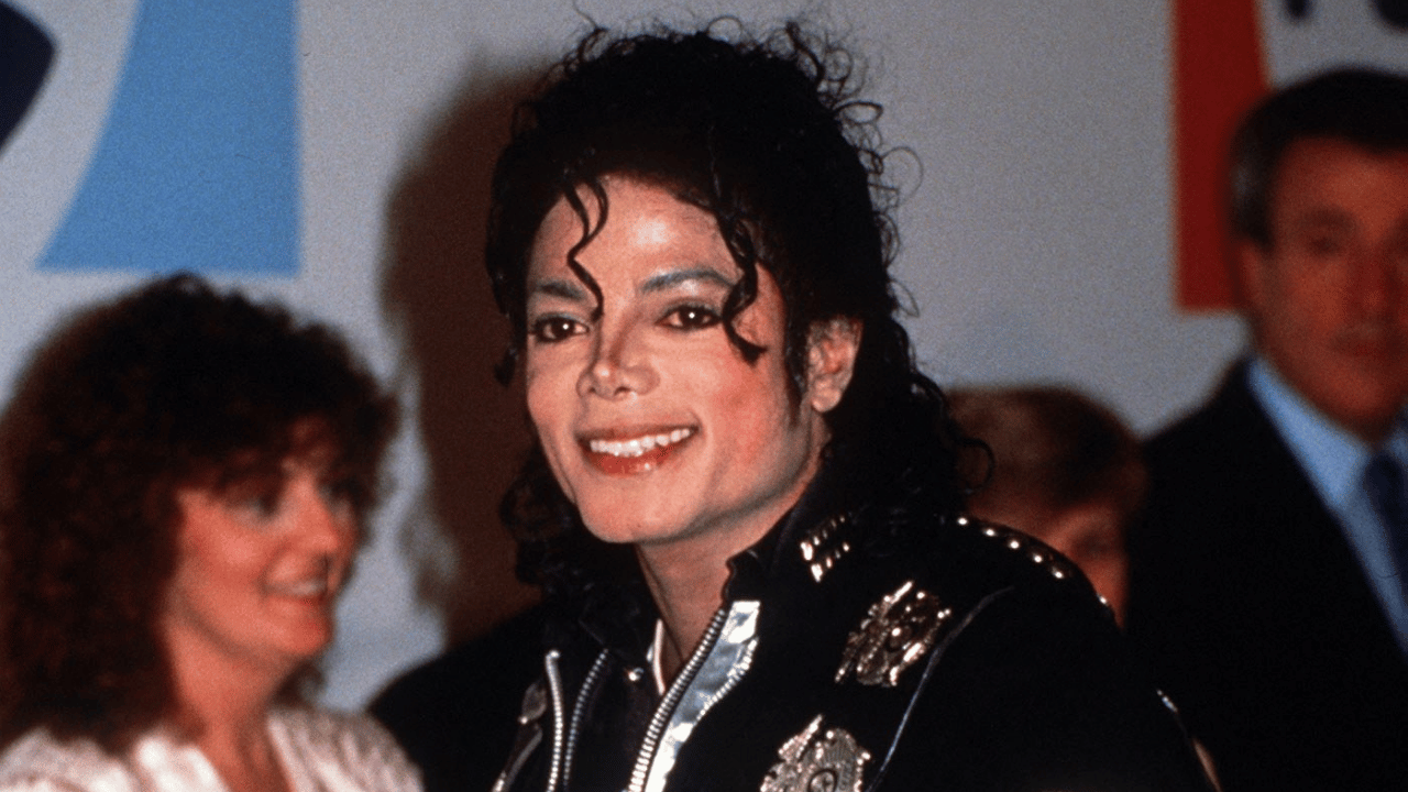 Michael Jackson 'didn't want to fight' the divorce, a source claimed.
