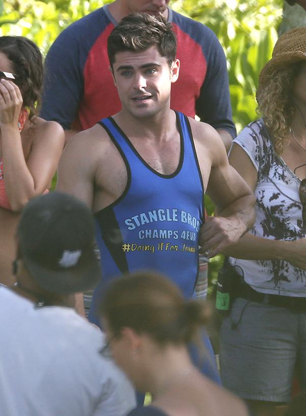 See 8 Photos Of Buff Zac Efron Proving Hes The Full Package In Tight