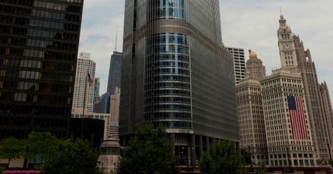 swat officers storm trump tower chicago woman gun building