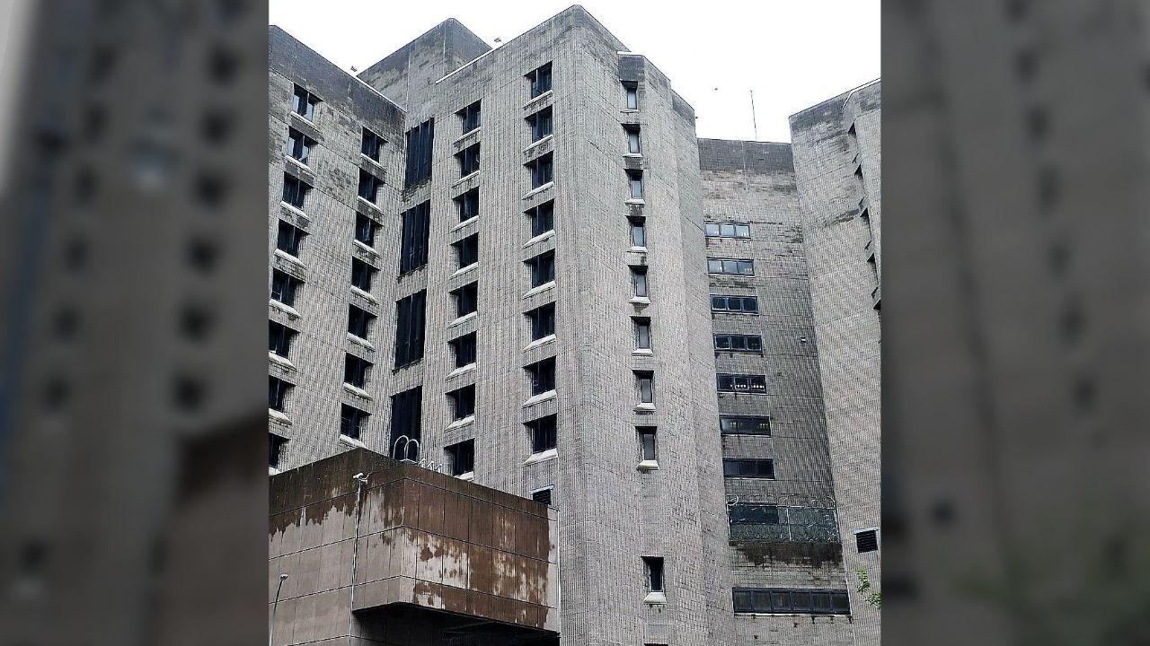Photo of Manhattan's Metropolitan Correctional Center