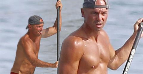 Kenny Chesney Shirtless Photos On Malibu Beach