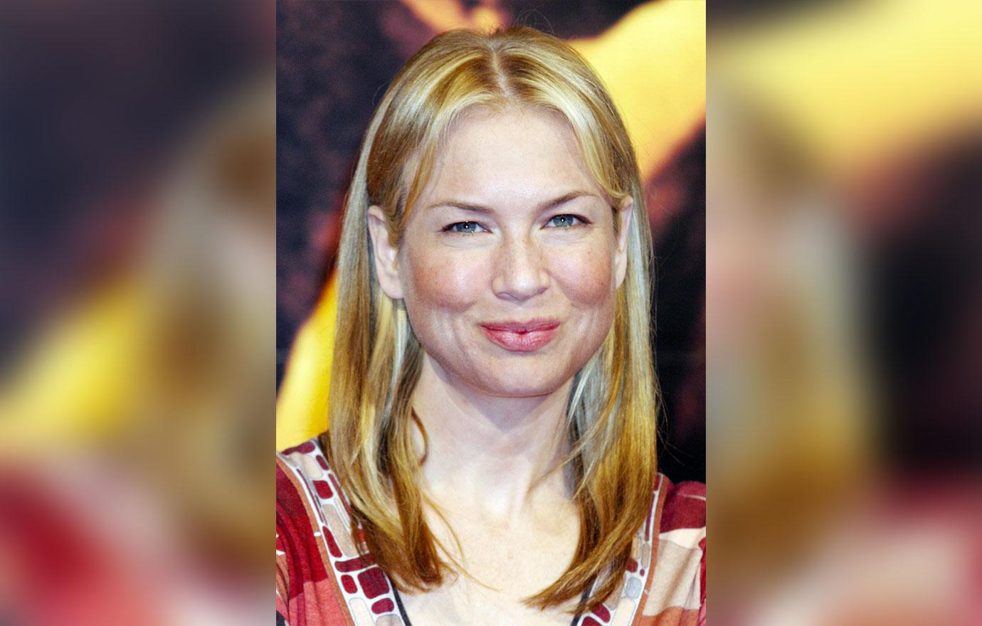 //Renee Zellweger Plastic Surgery Makeover Eyes Lips Facelift Revealed