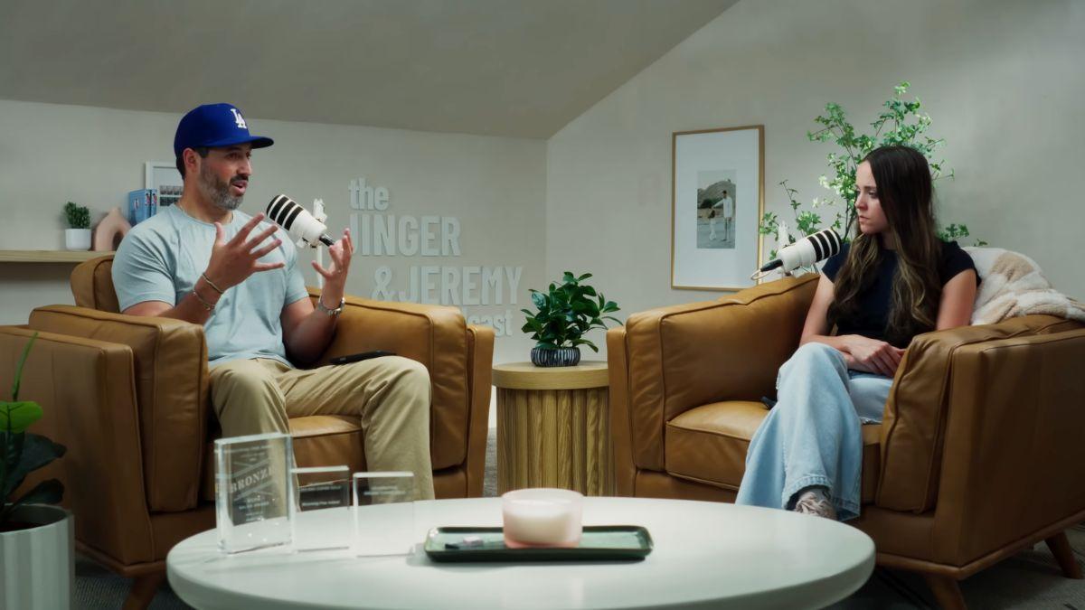 Photo of Jinger Duggar Vuolo and Jeremy Vuolo