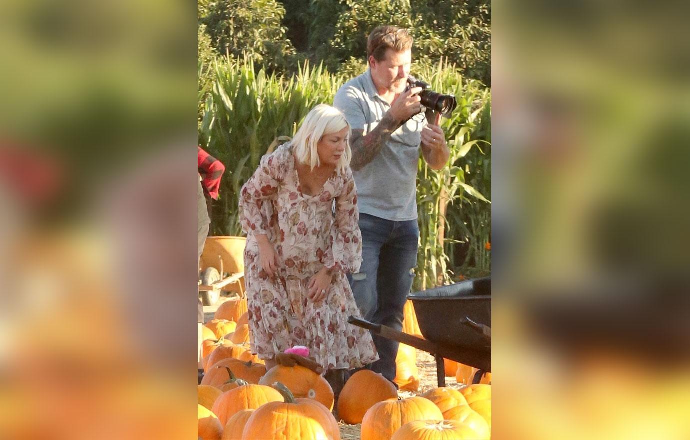 Tori Spelling Dean kids pumpkin patch