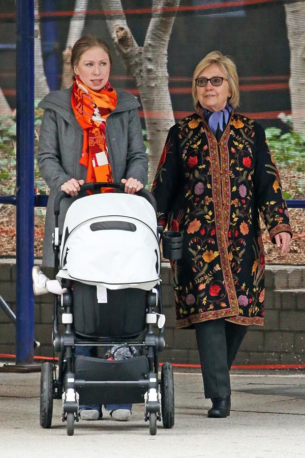 Hillary Clinton Chelsea Clinton Baby Daughter Charlotte Walk