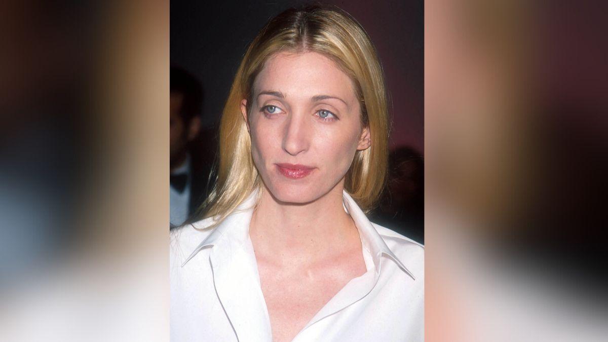 Photo of Carolyn Bessette