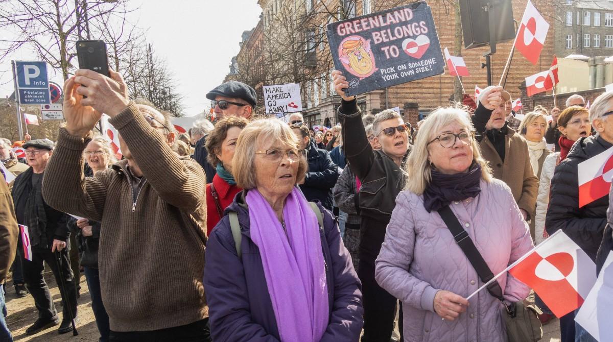 Photo of people rallying