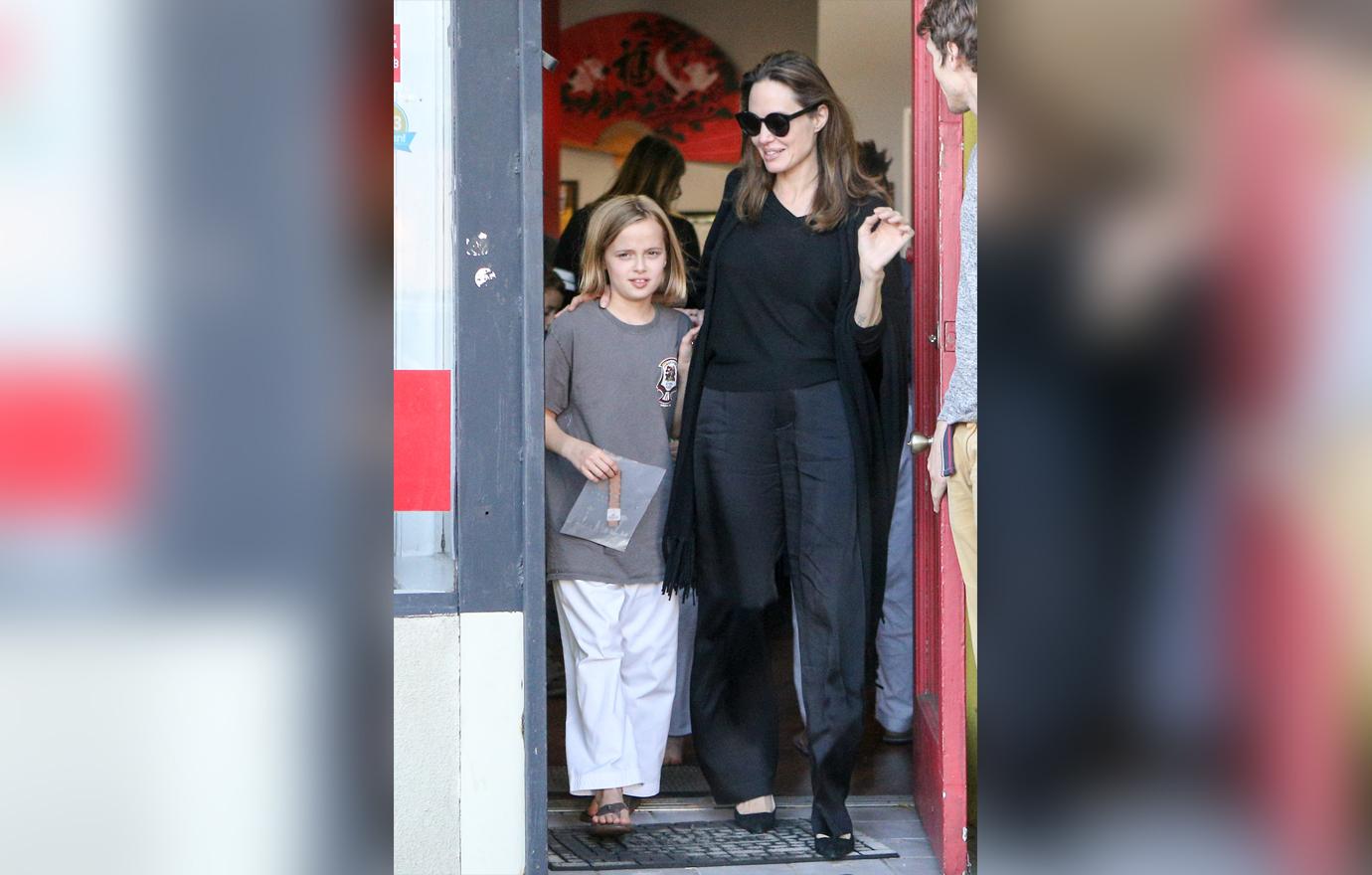 Angelina Jolie & Vivienne Jolie-Pitt Karate Class